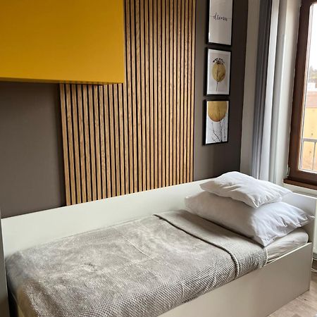 Yellow Apartment Deluxe Brno Exterior foto