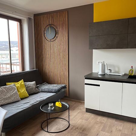 Yellow Apartment Deluxe Brno Exterior foto